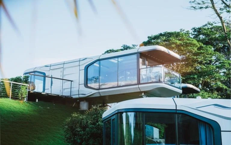 Capsul Space Capsule Home — curved architecture, panoramic glazing
